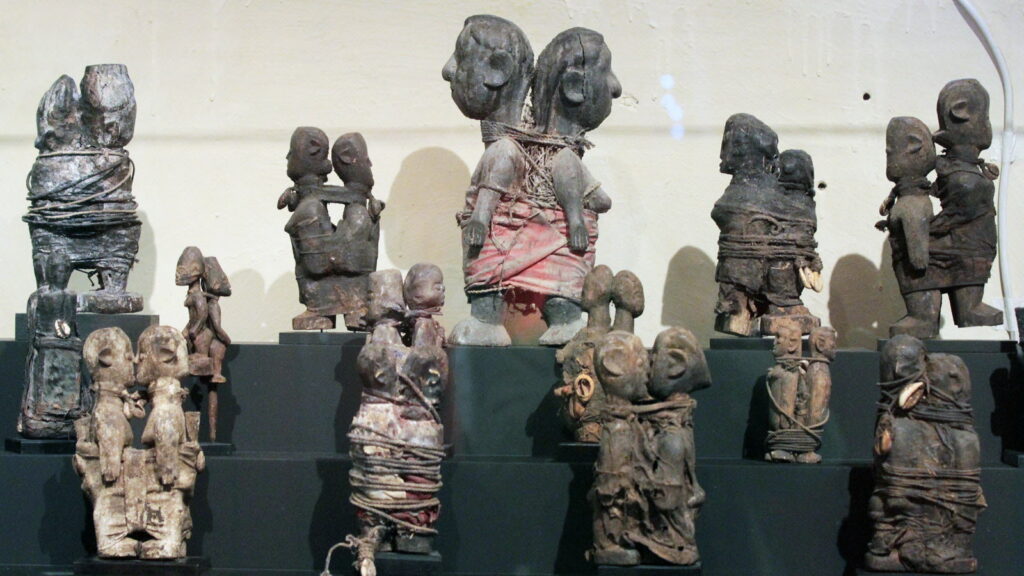 Jeter un sort de malédiction sur quelqu’un : Comment utiliser ce rituel de protection et de vengeance : +229 68 26 07 03